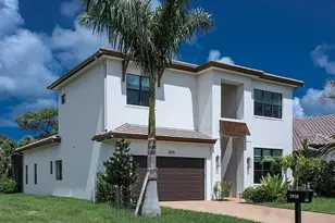 2935 Coco Lakes Dr, Naples, FL 34105 - Photo 2