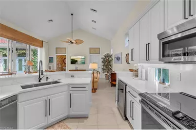 7060 Verde Way, Naples, FL 34108 - Photo 6