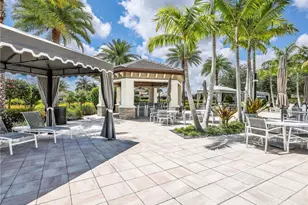 4716 Kensington Cir, Naples, FL 34119 - Photo 44