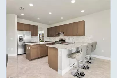 4716 Kensington Cir, Naples, FL 34119 - Photo 6