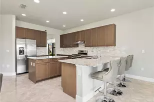 4716 Kensington Cir, Naples, FL 34119 - Photo 6