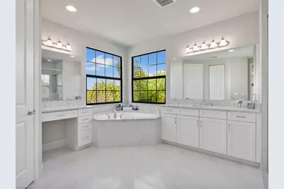 4716 Kensington Cir, Naples, FL 34119 - Photo 32