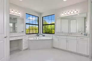 4716 Kensington Cir, Naples, FL 34119 - Photo 32