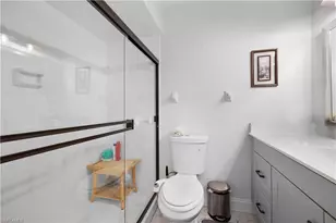 1513 Edgewater Cir, Fort Myers, FL 33919 - Photo 16