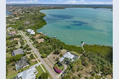 821 Caxambas Dr, Marco Island, FL 34145 - Photo 6