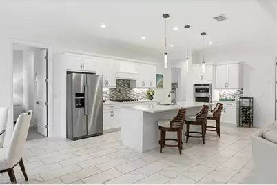 14386 Laguna Springs Ln, Naples, FL 34114 - Photo 10