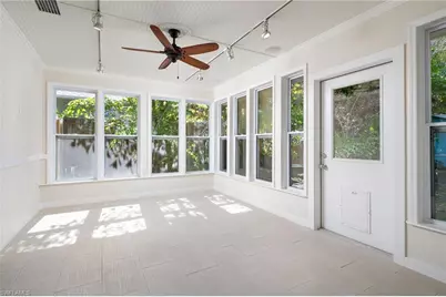 2424 Harbor Rd, Naples, FL 34104 - Photo 10