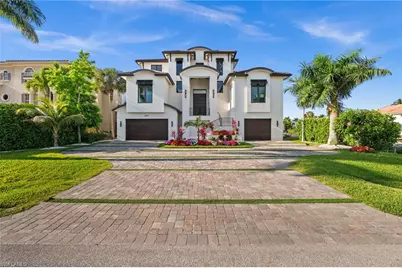 380 Trade Winds Ave, Naples, FL 34108 - Photo 2