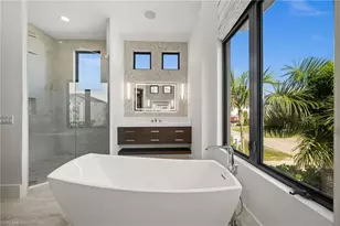 380 Tradewinds Ave, Naples, FL 34108 - Photo 24