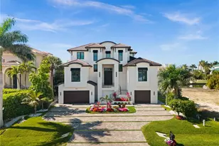 380 Tradewinds Ave, Naples, FL 34108 - Photo 1