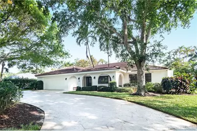 560 Bald Eagle Dr #22, Naples, FL 34105 - Photo 2