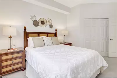 470 Launch Cir #V-405, Naples, FL 34108 - Photo 22