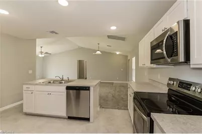 2916 42nd St SW, Lehigh Acres, FL 33976 - Photo 8