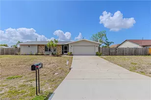 928 SE 35th St, Cape Coral, FL 33904 - Photo 2