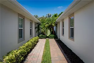 14939 Edgewater Cir, Naples, FL 34114 - Photo 6