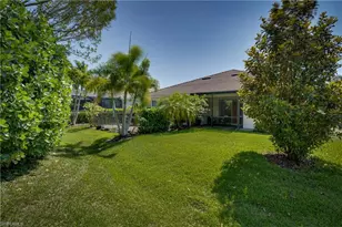 14939 Edgewater Cir, Naples, FL 34114 - Photo 10