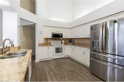 360 Pindo Palm Dr, Naples, FL 34104 - Photo 8