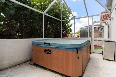 360 Pindo Palm Dr, Naples, FL 34104 - Photo 18