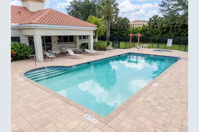 360 Pindo Palm Dr, Naples, FL 34104 - Photo 24