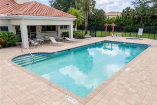 360 Pindo Palm Dr, Naples, FL 34104 - Photo 24