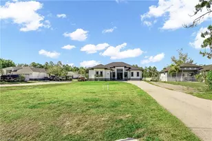 2557 29th Ave NE, Naples, FL 34120 - Photo 1