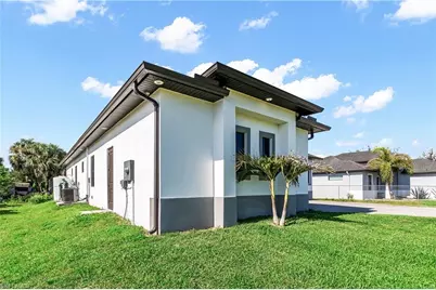 2557 29th Ave NE, Naples, FL 34120 - Photo 6