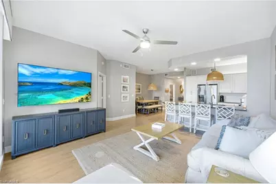 470 Launch Cir #403, Naples, FL 34108 - Photo 6