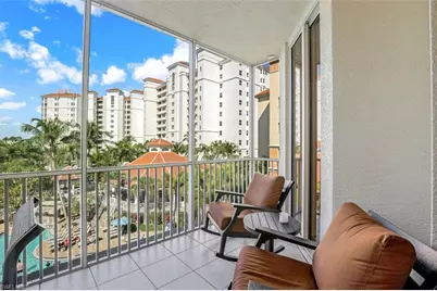 460 Launch Cir #403, Naples, FL 34108 - Photo 2