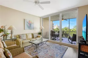 460 Launch Cir, Naples, FL 34108 - Photo 4