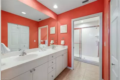 460 Launch Cir #301, Naples, FL 34108 - Photo 8