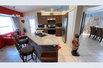 4205 27th Ave NE, Naples, FL 34120 - Photo 10