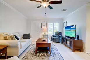 1078 Forest Lakes Dr, Naples, FL 34105 - Photo 2