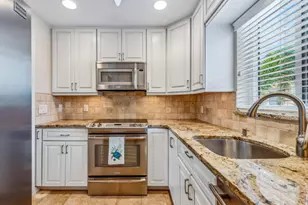 578 Broad Ave S, Naples, FL 34102 - Photo 8