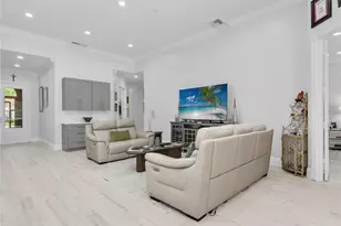 5902 Bermuda Ln, Naples, FL 34119 - Photo 8