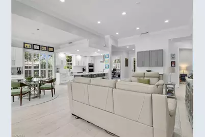 5902 Bermuda Ln, Naples, FL 34119 - Photo 10