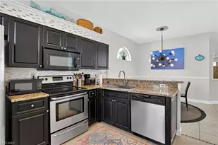 912 Briarwood Blvd, Naples, FL 34104 - Photo 6