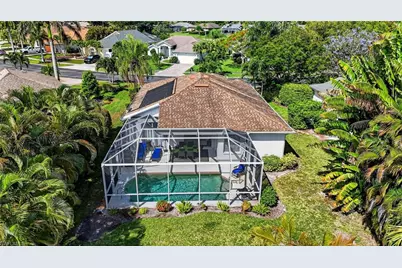 912 Briarwood Blvd, Naples, FL 34104 - Photo 4