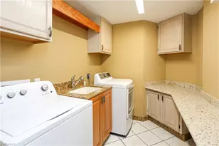 1040 Moon Lake Dr, Naples, FL 34104 - Photo 22