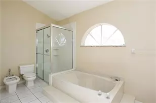 1040 Moon Lake Dr, Naples, FL 34104 - Photo 20