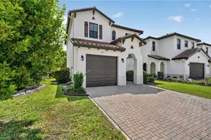 8951 Madrid Cir, Naples, FL 34104 - Photo 4