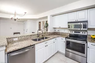 1240 Wildwood Lakes Blvd, Naples, FL 34104 - Photo 12