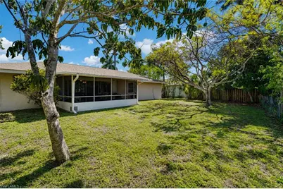 4818 Tahiti Ln, Naples, FL 34112 - Photo 30