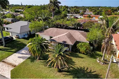 4818 Tahiti Ln, Naples, FL 34112 - Photo 36