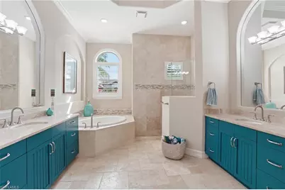 6453 Costa Cir, Naples, FL 34113 - Photo 22