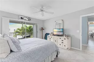 511 Club Side Dr, Naples, FL 34110 - Photo 10