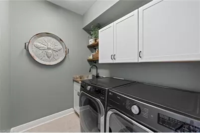 3551 Beaufort Ct, Naples, FL 34119 - Photo 38