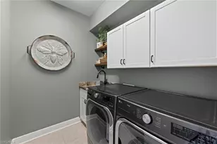 3551 Beaufort Ct, Naples, FL 34119 - Photo 38