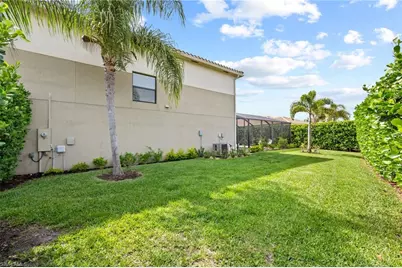 3551 Beaufort Ct, Naples, FL 34119 - Photo 4