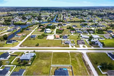 2806 Tropicana Pkwy W, Cape Coral, FL 33993 - Photo 20