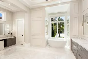3525 Fort Charles Dr, Naples, FL 34102 - Photo 10